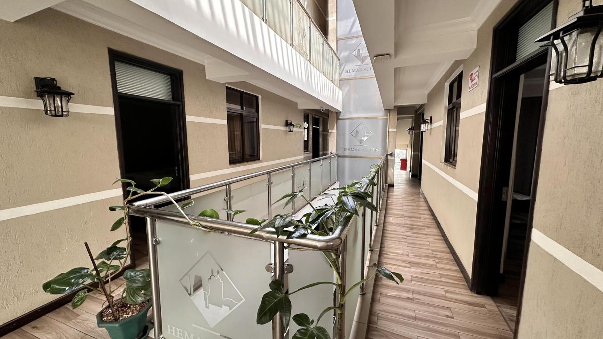 Hemak Suites Hotel Nairobi Extérieur photo